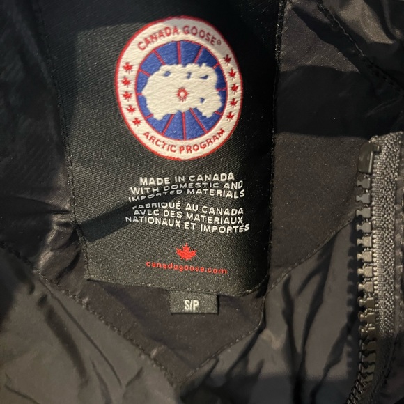 Small Men’s Canada Goose GARIBALDI PARKA - Picture 12 of 12